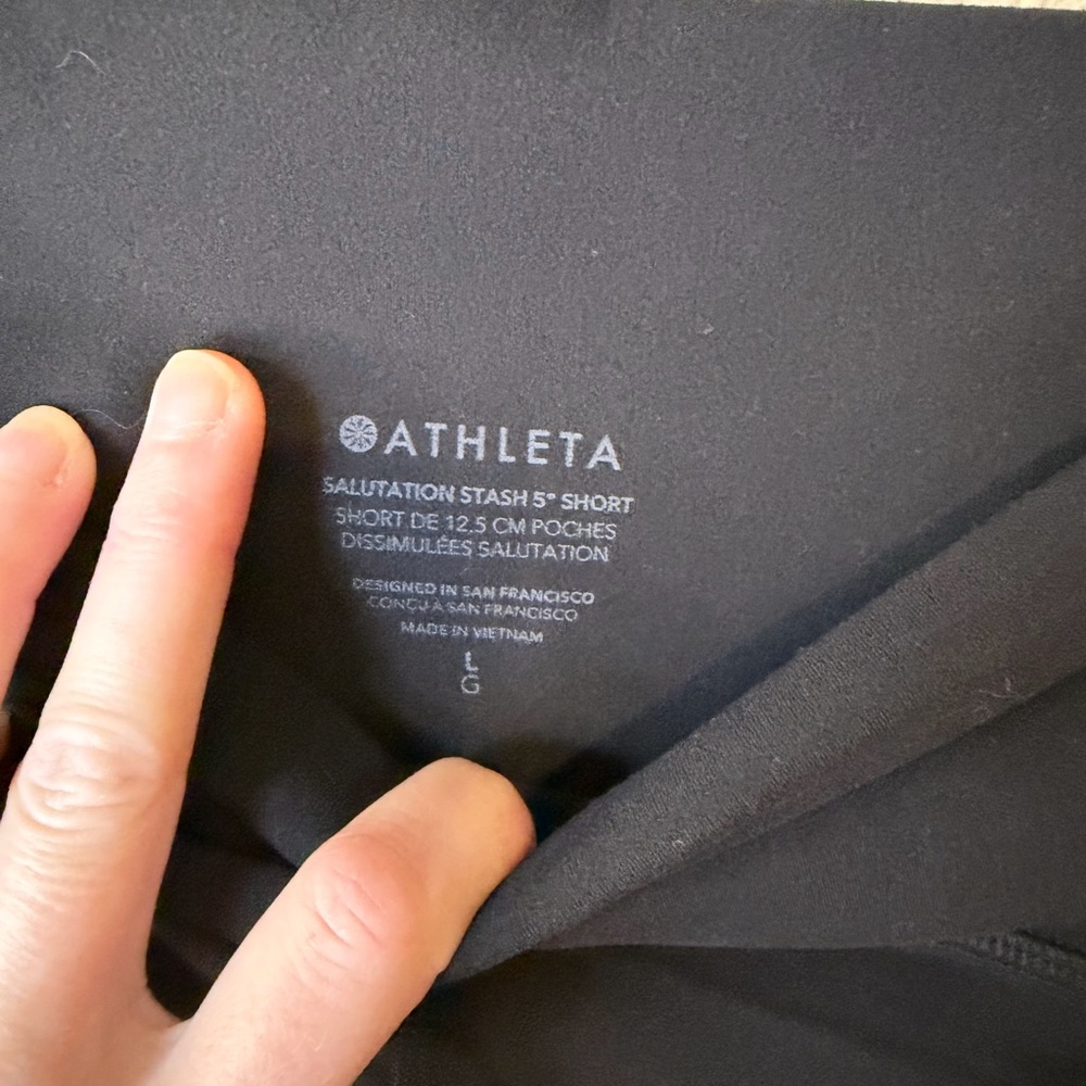 Athleta Salutation Black Women's Bike Shorts w/ Pockets - Size L - Picture 3 of 3